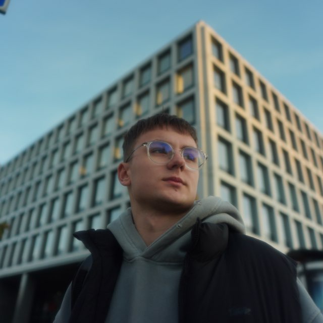 Віталій — операційний директор AlphaDigital